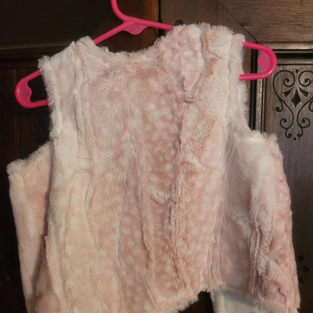 EUC girls deer minky print vest in light pink size 3T. - Picture 2 of 2